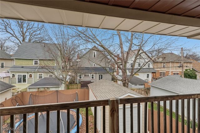 1566 Elbur Avenue, Lakewood, OH 44107