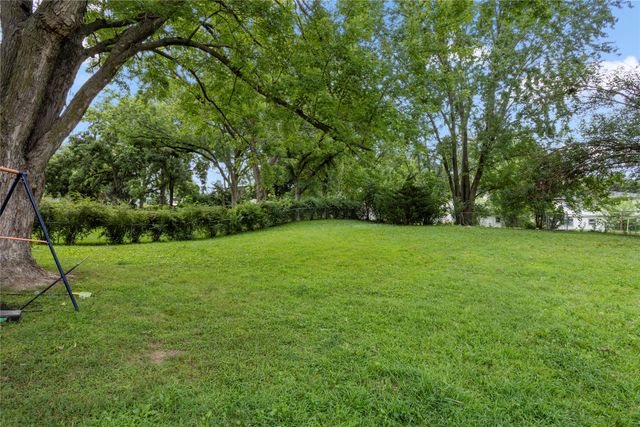 7612 Horton Avenue, Urbandale, IA 50322