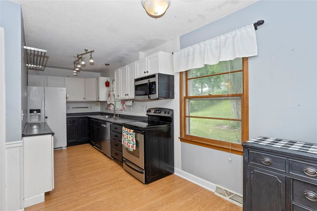7612 Horton Avenue, Urbandale, IA 50322