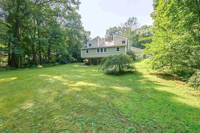23 Beechwood Road, Hudson, NH 03051