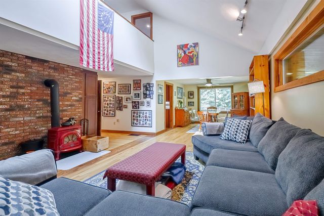 23 Beechwood Road, Hudson, NH 03051