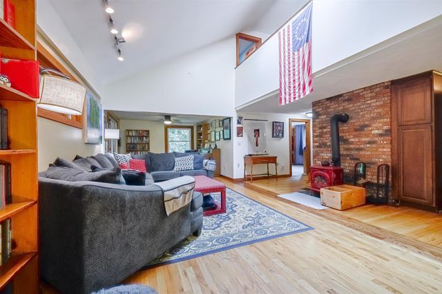 23 Beechwood Road, Hudson, NH 03051