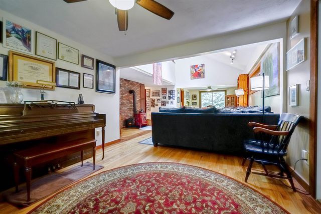 23 Beechwood Road, Hudson, NH 03051