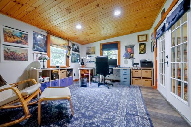 23 Beechwood Road, Hudson, NH 03051