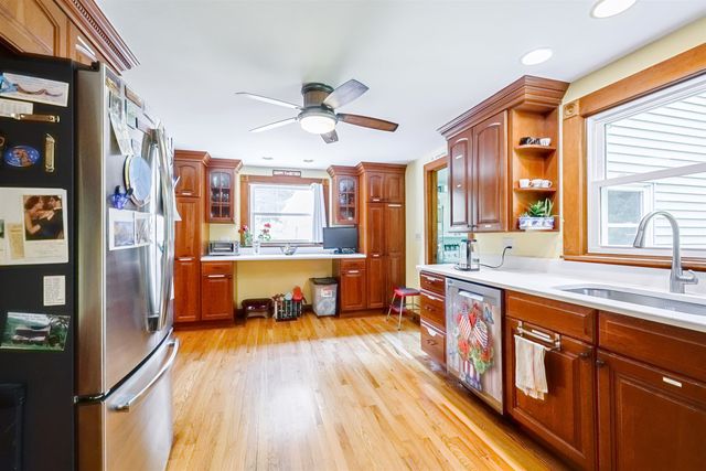 23 Beechwood Road, Hudson, NH 03051