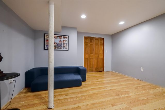 23 Beechwood Road, Hudson, NH 03051