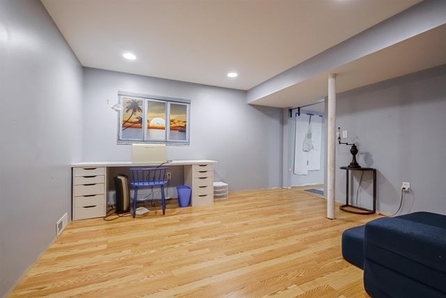 23 Beechwood Road, Hudson, NH 03051