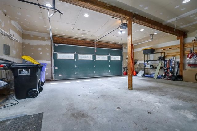 23 Beechwood Road, Hudson, NH 03051