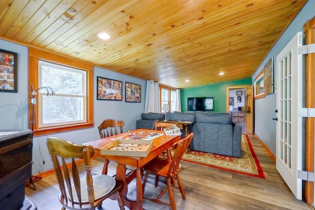 23 Beechwood Road, Hudson, NH 03051