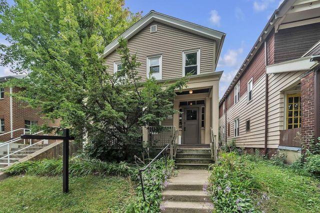 2920 N Bartlett AVENUE, Milwaukee, WI 53211