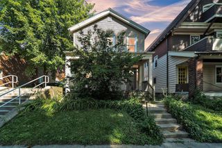 2920 N Bartlett AVENUE, Milwaukee, WI 53211