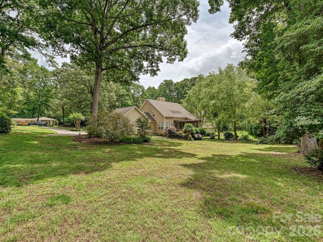 8729 Riverwood Road, Terrell, NC 28682