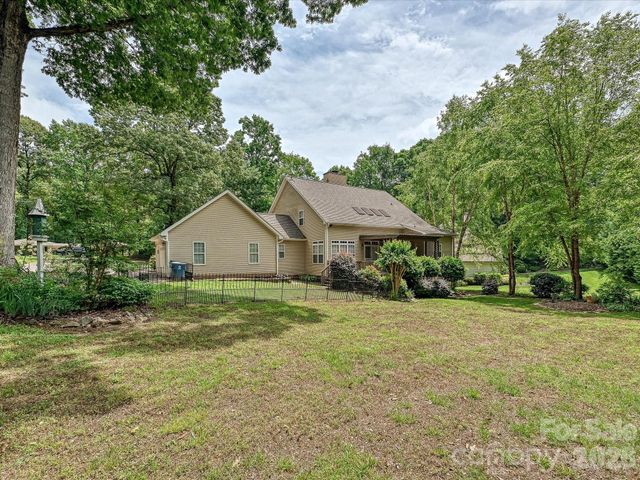 8729 Riverwood Road, Terrell, NC 28682