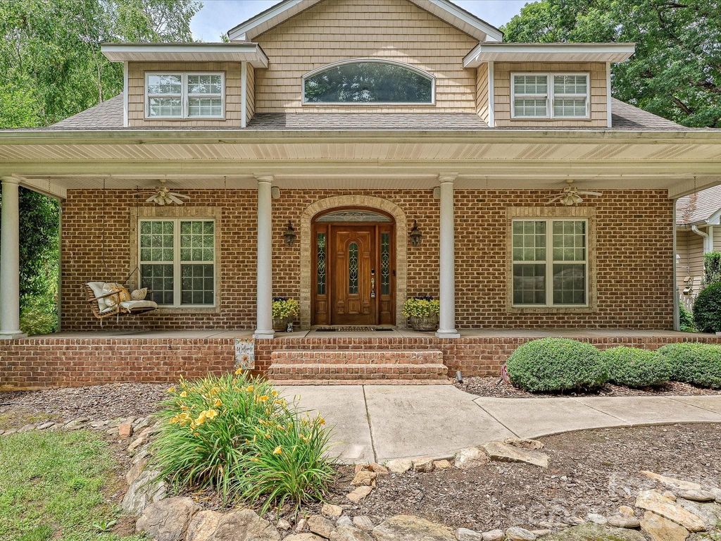 8729 Riverwood Road, Terrell, NC 28682