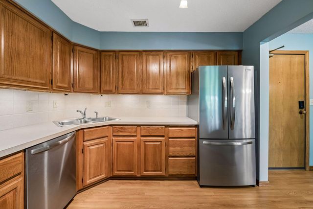 3801 W 98th Street 209, Bloomington, MN 55431