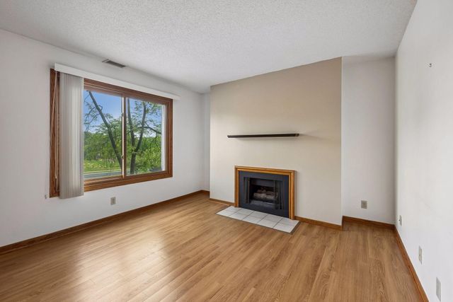 3801 W 98th Street 209, Bloomington, MN 55431
