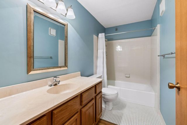 3801 W 98th Street 209, Bloomington, MN 55431