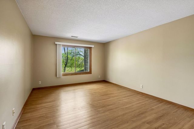 3801 W 98th Street 209, Bloomington, MN 55431