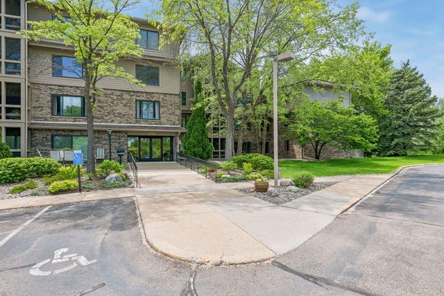 3801 W 98th Street 209, Bloomington, MN 55431
