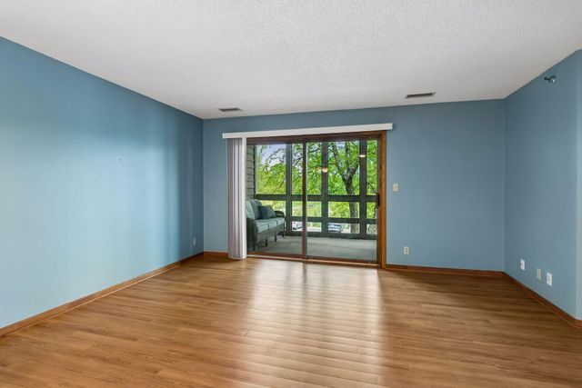 3801 W 98th Street 209, Bloomington, MN 55431