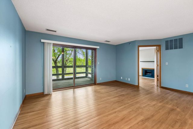 3801 W 98th Street 209, Bloomington, MN 55431