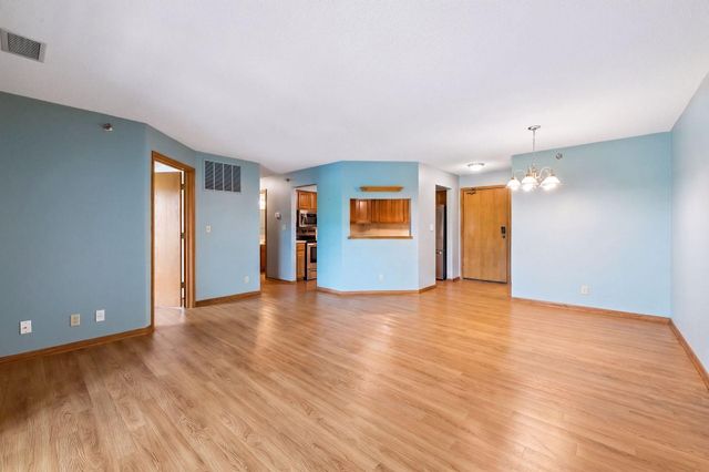 3801 W 98th Street 209, Bloomington, MN 55431