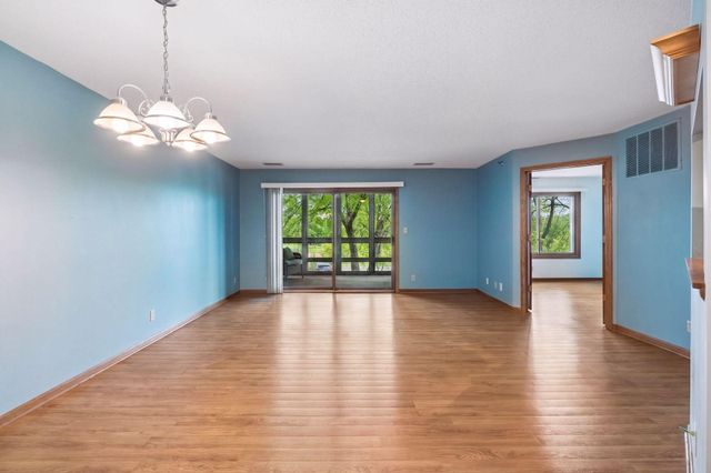3801 W 98th Street 209, Bloomington, MN 55431