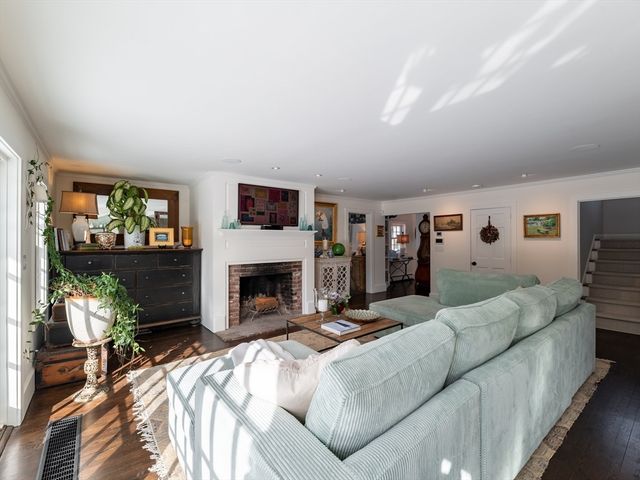 20 Seabury Point Road, Duxbury, MA 02332