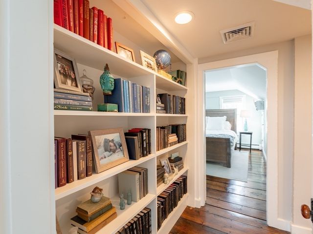 20 Seabury Point Road, Duxbury, MA 02332