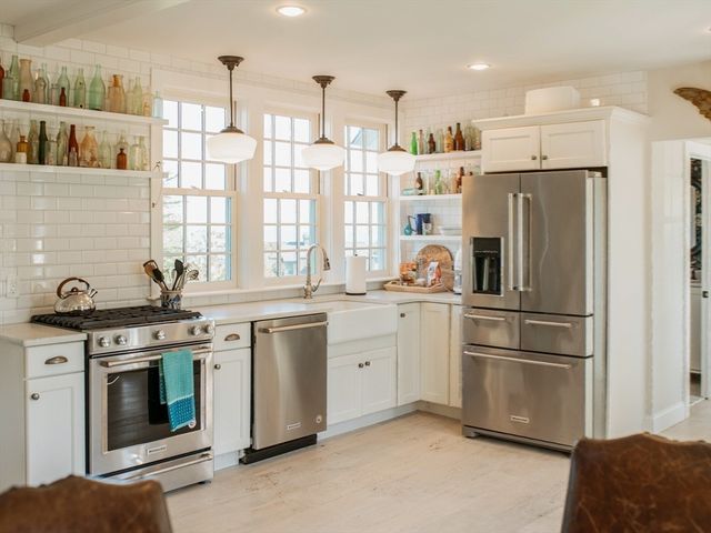 20 Seabury Point Road, Duxbury, MA 02332