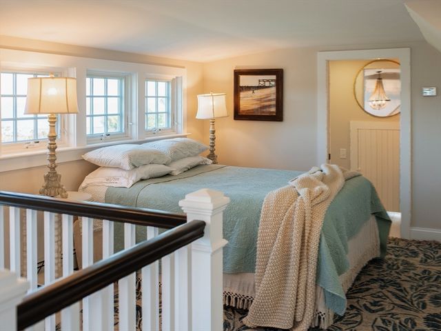 20 Seabury Point Road, Duxbury, MA 02332