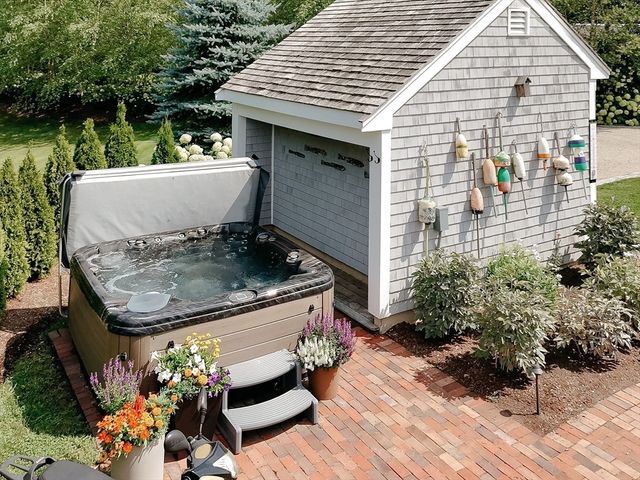 20 Seabury Point Road, Duxbury, MA 02332