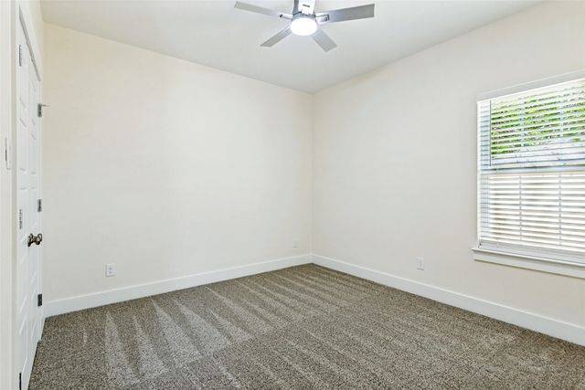 901 E Devitt Street, Fort Worth, TX 76110