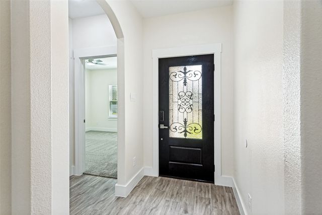 901 E Devitt Street, Fort Worth, TX 76110