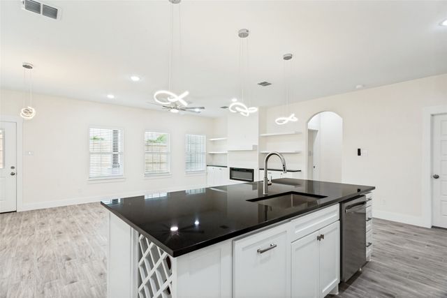 901 E Devitt Street, Fort Worth, TX 76110