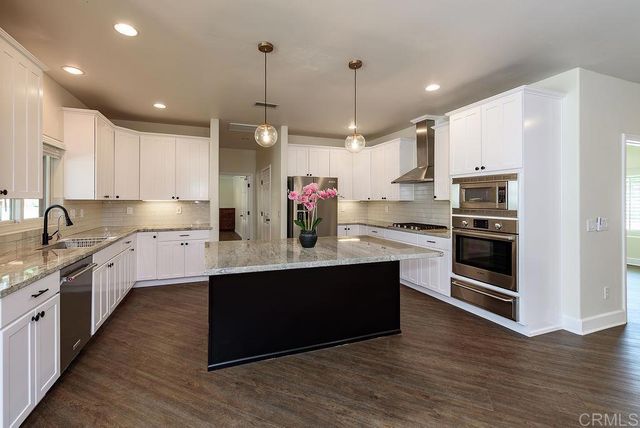 1947 Bear Valley Oaks Road, Escondido, CA 92025
