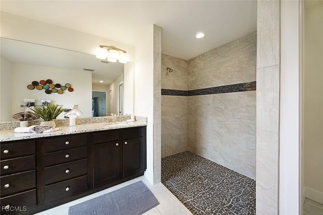 2913 SW 11th PL, Cape Coral, FL 33914