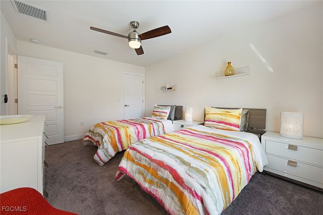 2913 SW 11th PL, Cape Coral, FL 33914