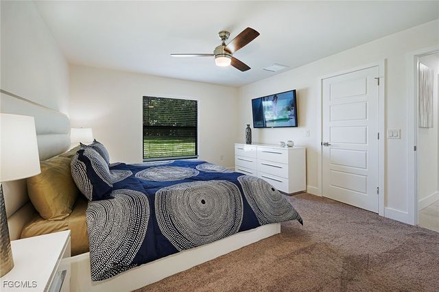 2913 SW 11th PL, Cape Coral, FL 33914