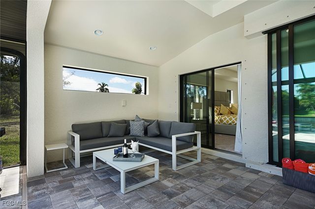 2913 SW 11th PL, Cape Coral, FL 33914