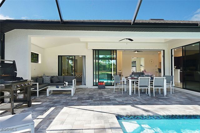 2913 SW 11th PL, Cape Coral, FL 33914