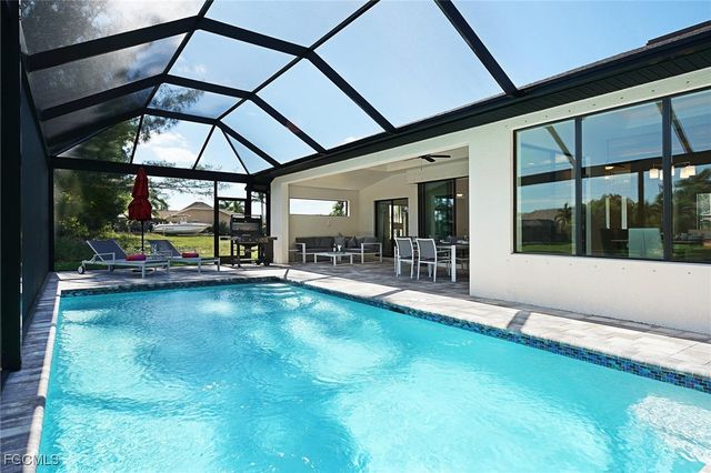 2913 SW 11th PL, Cape Coral, FL 33914