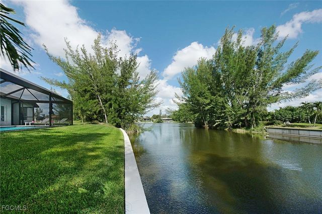 2913 SW 11th PL, Cape Coral, FL 33914