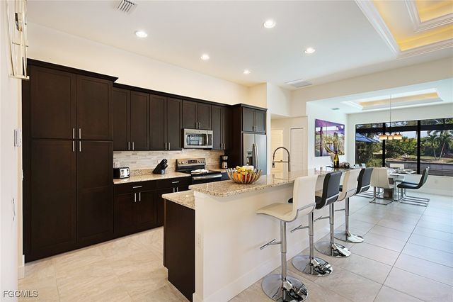 2913 SW 11th PL, Cape Coral, FL 33914