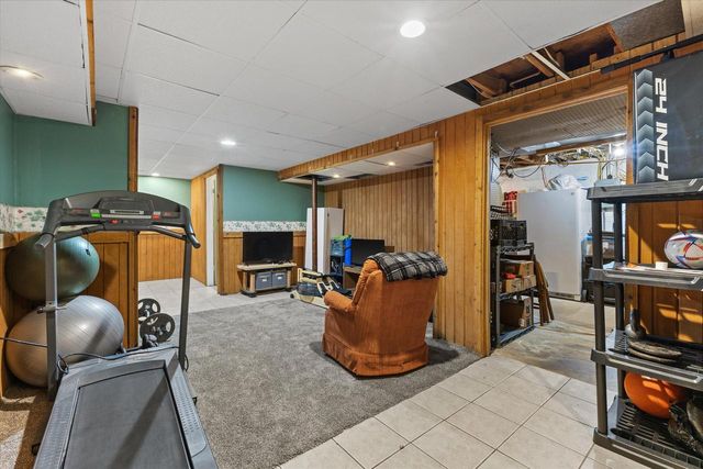148 Beth COURT, Burlington, WI 53105