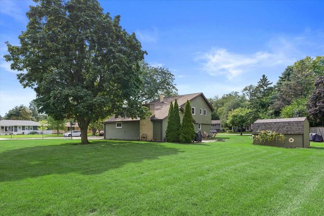 148 Beth COURT, Burlington, WI 53105