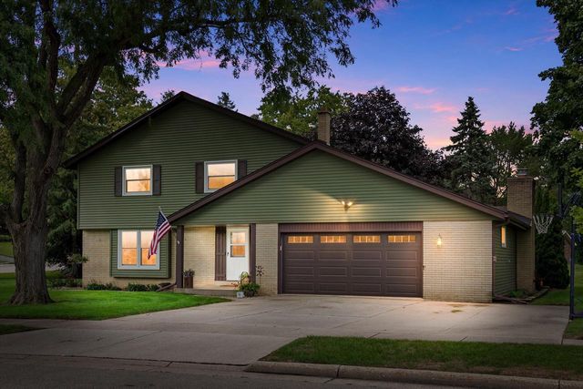148 Beth COURT, Burlington, WI 53105