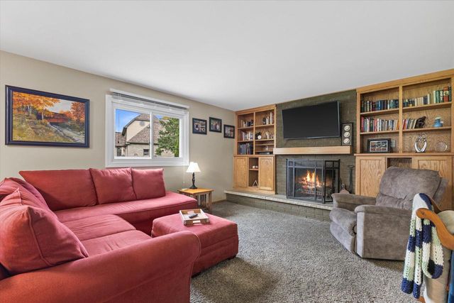 148 Beth COURT, Burlington, WI 53105