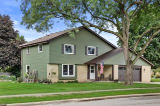 148 Beth COURT, Burlington, WI 53105