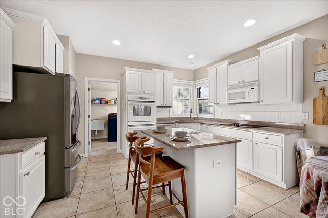 10911 Tallow Wood Lane, Indianapolis, IN 46236